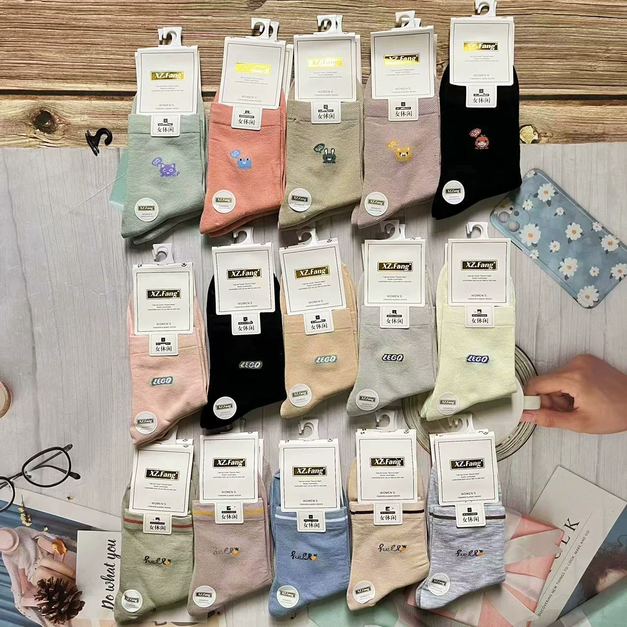Xin Zhi Fang Business Label Combed Cotton Men's and Women's Mid-waist Colored Cotton Socks Autumn and Winter Street Stalls Running Volume·Factory Price - Image 4