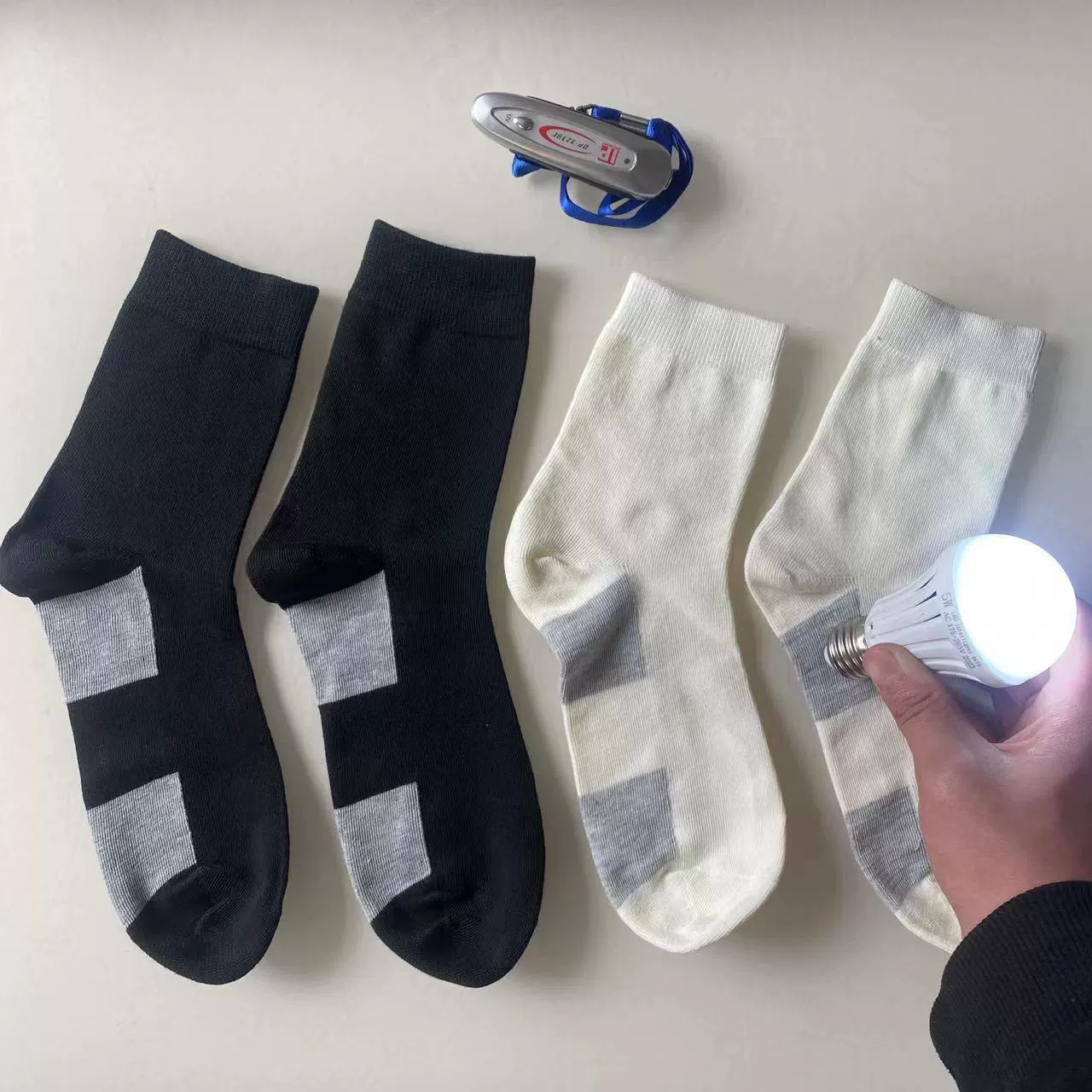 Electric pulse conductive socks, soles of fully conductive yarn socks, magnetic vibration physiotherapy shoes special socks, Jinjiang functional conductive socks