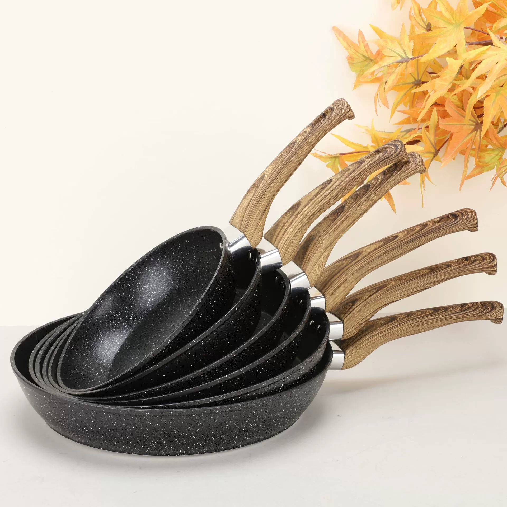 Amazon's new non-stick imitation die-cast set pot household milk pot frying pan wok soup pot pan set - Image 4